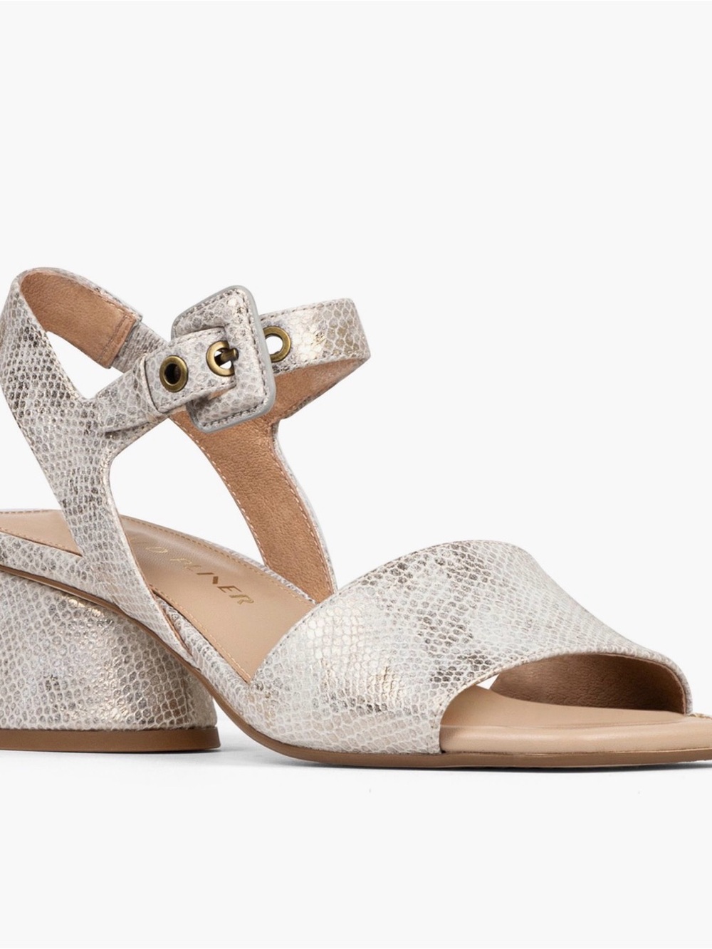 NWT Donald Pilner City Block Heel
Sandal Size 9